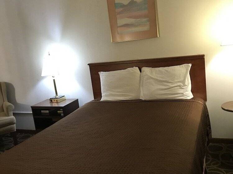 فندق Colonial Inn Dyersville