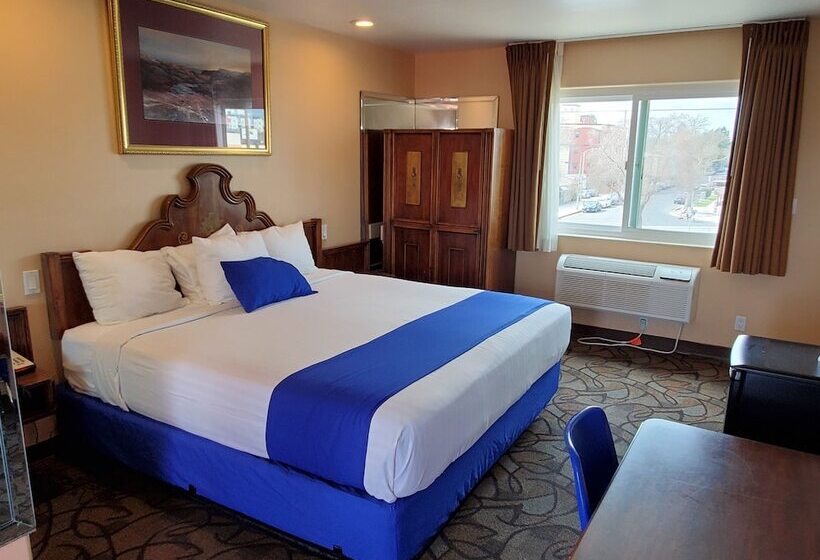 Отель Colony Inn