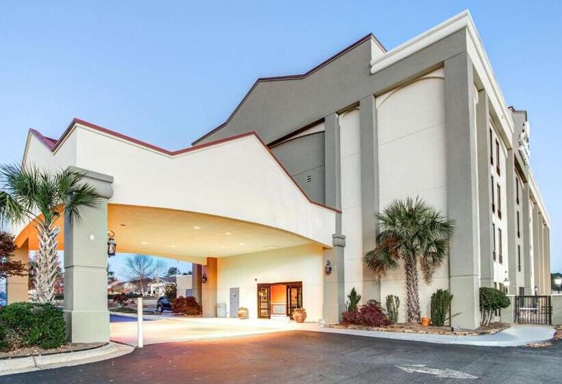 فندق Comfort Inn & Suites