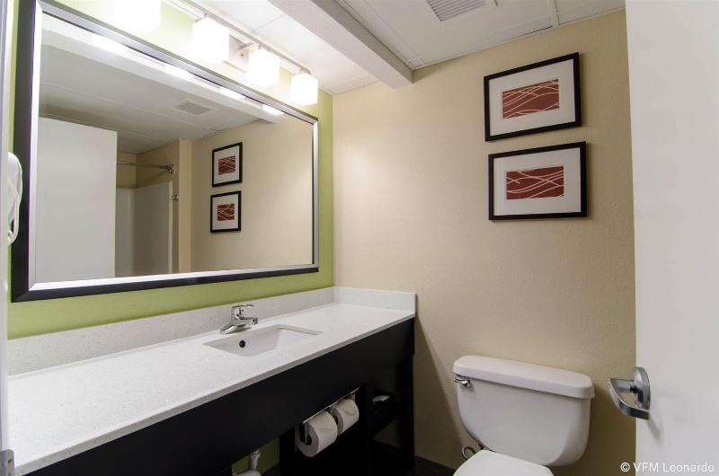 هتل Clarion Pointe Apex Holly Springs