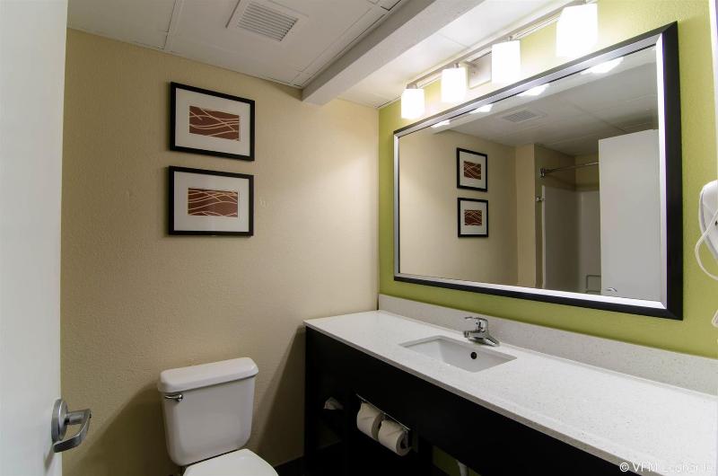 هتل Clarion Pointe Apex Holly Springs