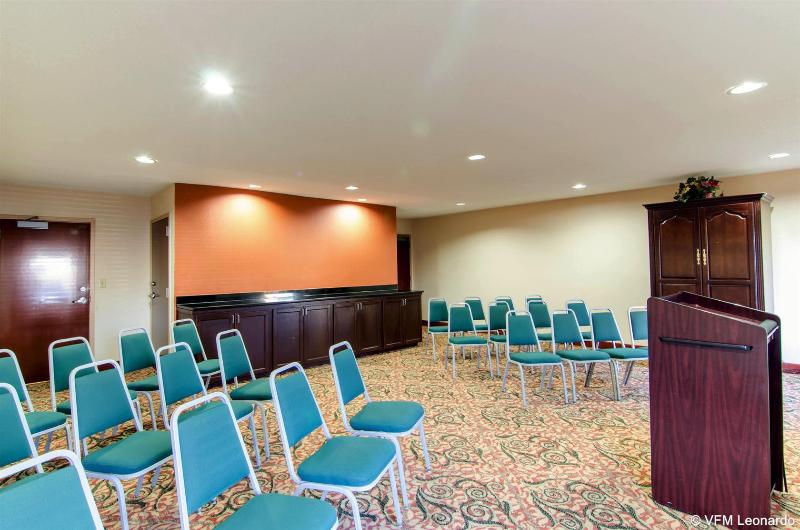 هتل Clarion Pointe Apex Holly Springs