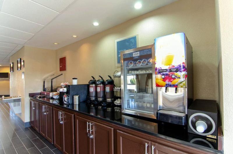 هتل Clarion Pointe Apex Holly Springs