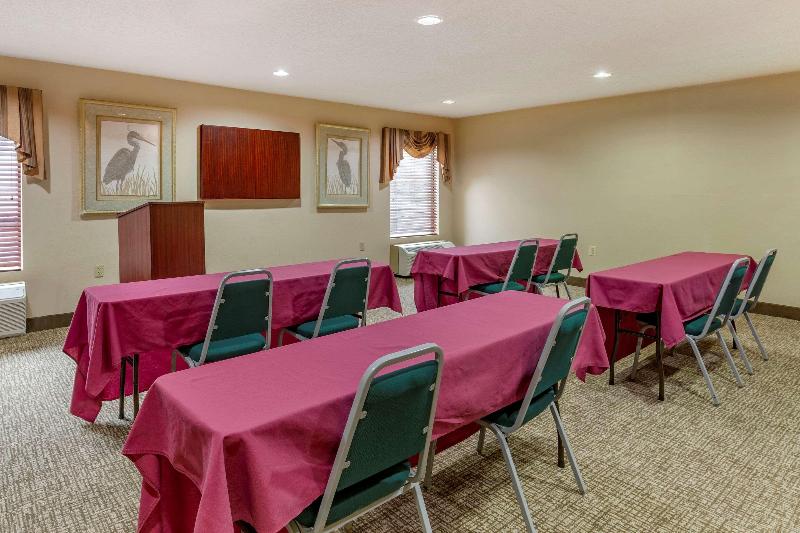 هتل Clarion Pointe Apex Holly Springs