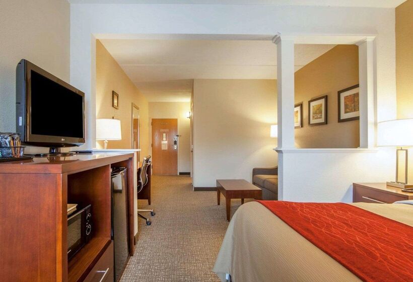 فندق Comfort Inn At Royal Blue