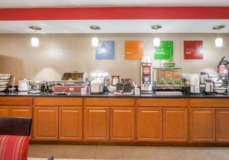 فندق Comfort Inn At Royal Blue