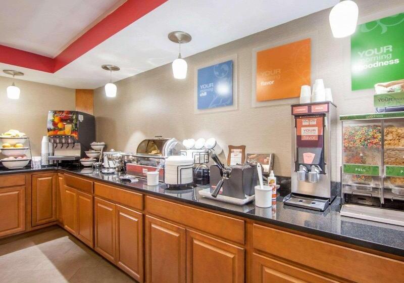 فندق Comfort Inn At Royal Blue