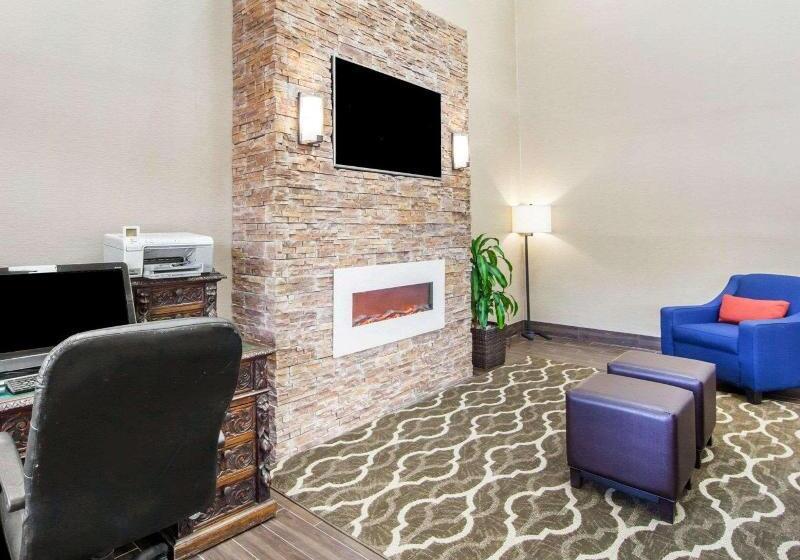 فندق Comfort Inn At Royal Blue