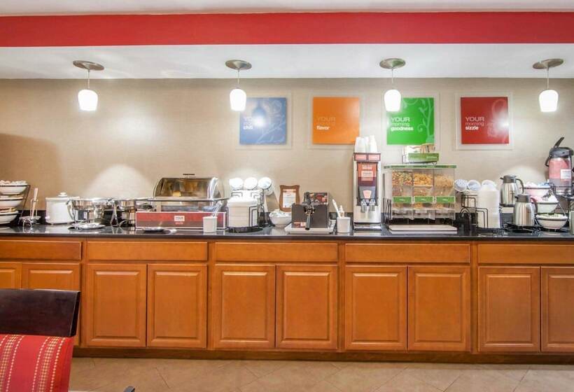 فندق Comfort Inn At Royal Blue