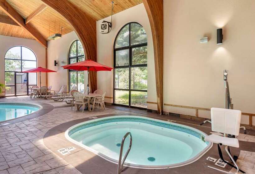 فندق Comfort Inn At Thousand Hills