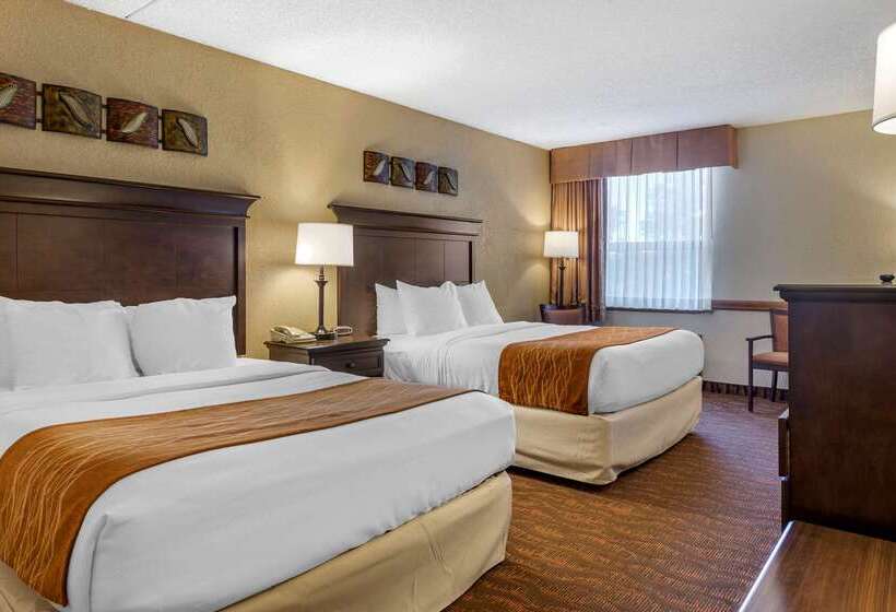 فندق Comfort Inn At Thousand Hills