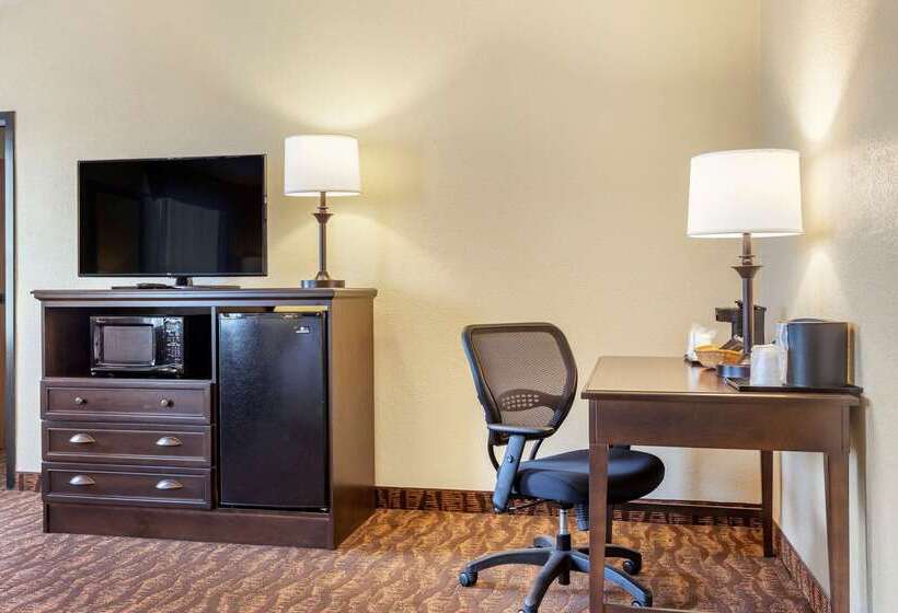 فندق Comfort Inn At Thousand Hills