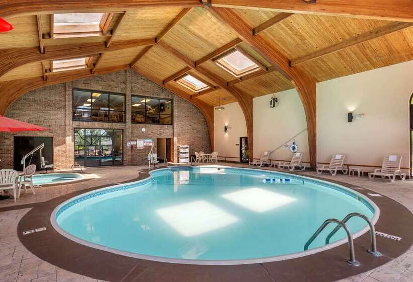 فندق Comfort Inn At Thousand Hills