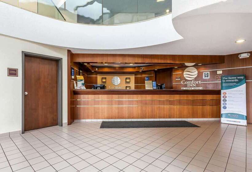 هتل Comfort Inn Cleveland Airport