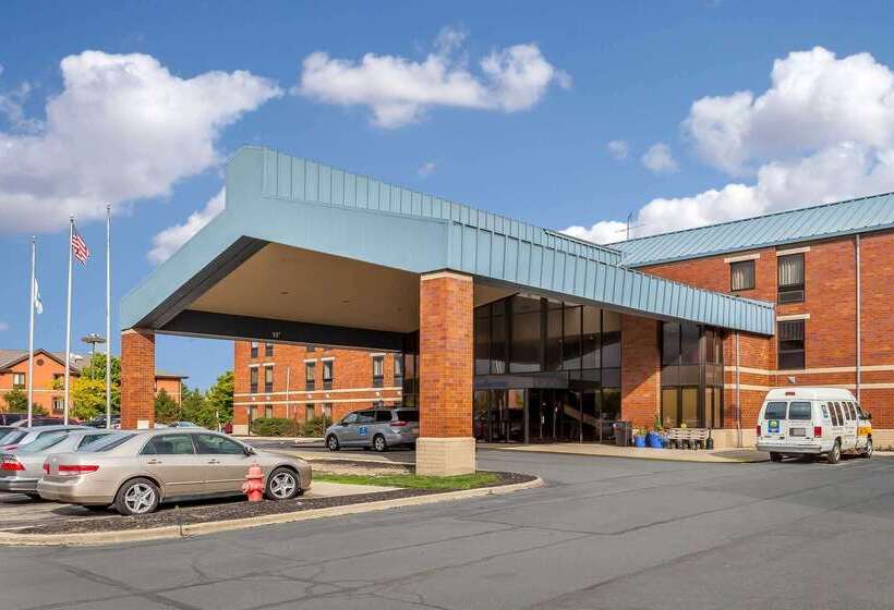 בית מלון כפרי Comfort Inn Cleveland Airport