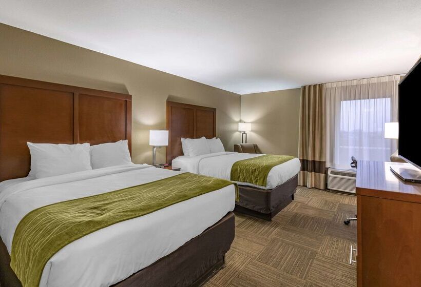 בית מלון כפרי Comfort Inn Collinsville Near St. Louis