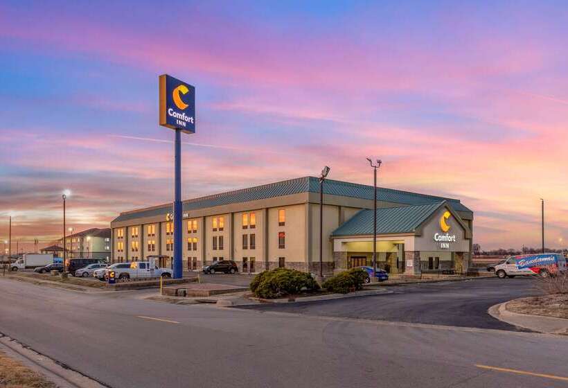 בית מלון כפרי Comfort Inn Collinsville Near St. Louis