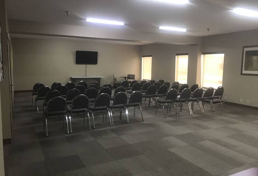 בית מלון כפרי Comfort Inn Collinsville Near St. Louis