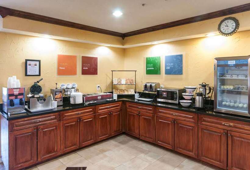 فندق Comfort Inn North Conroe
