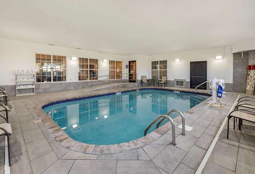 בית מלון כפרי Comfort Inn