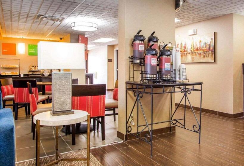 فندق Comfort Inn Dayton  Huber Heights