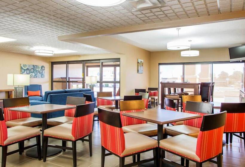 فندق Comfort Inn Dayton  Huber Heights