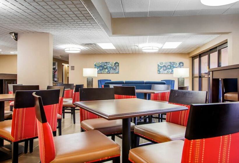 فندق Comfort Inn Dayton  Huber Heights