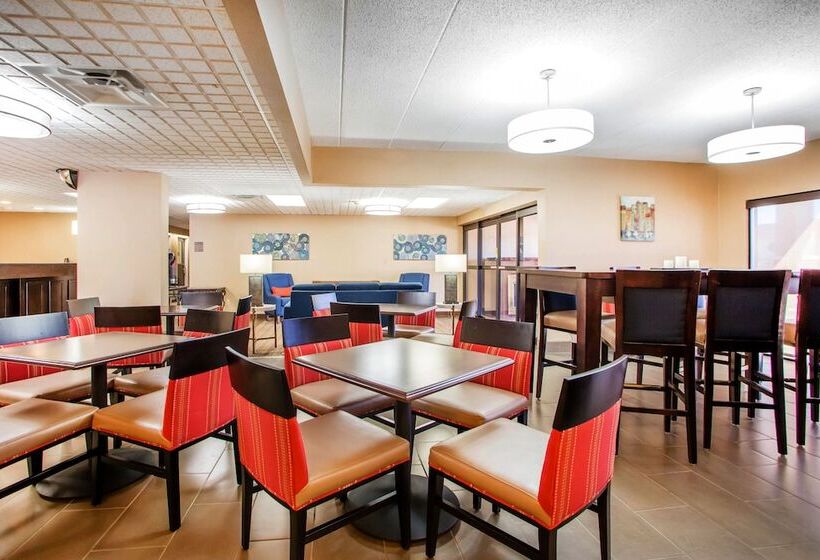 فندق Comfort Inn Dayton  Huber Heights