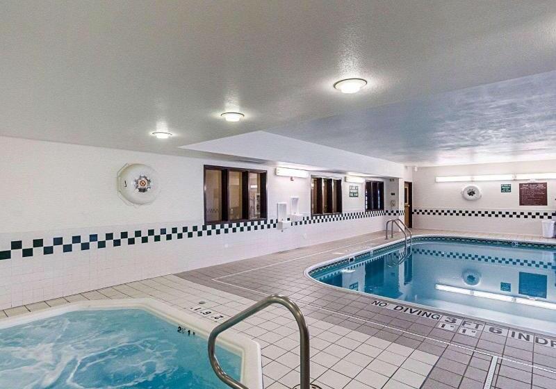 ホテル Comfort Inn East