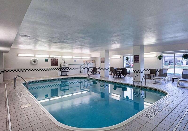 ホテル Comfort Inn East