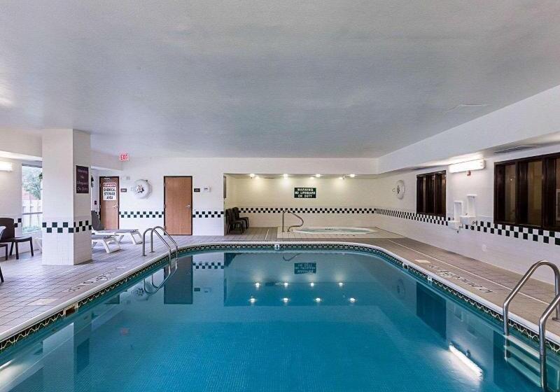 ホテル Comfort Inn East