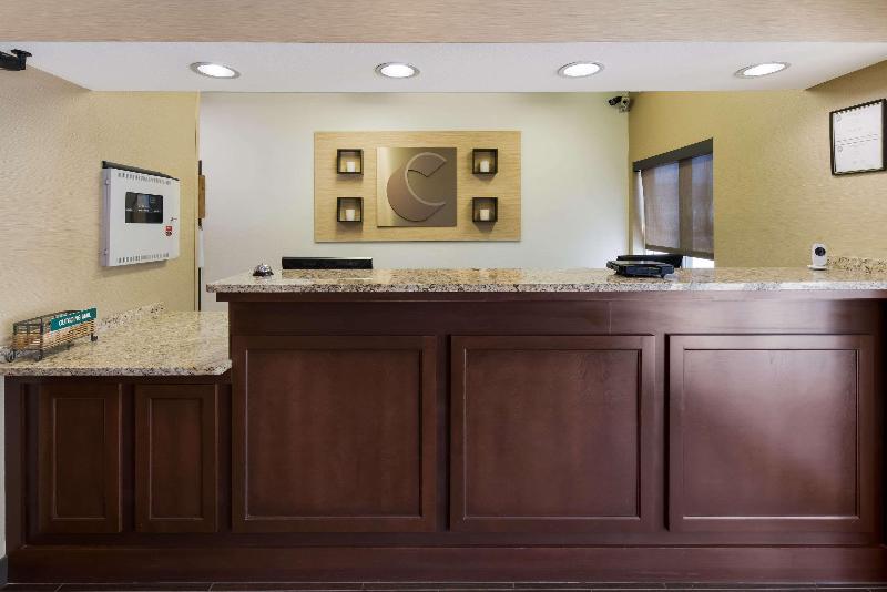 ホテル Comfort Inn East