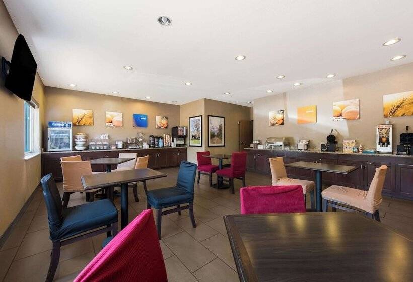 ホテル Comfort Inn East