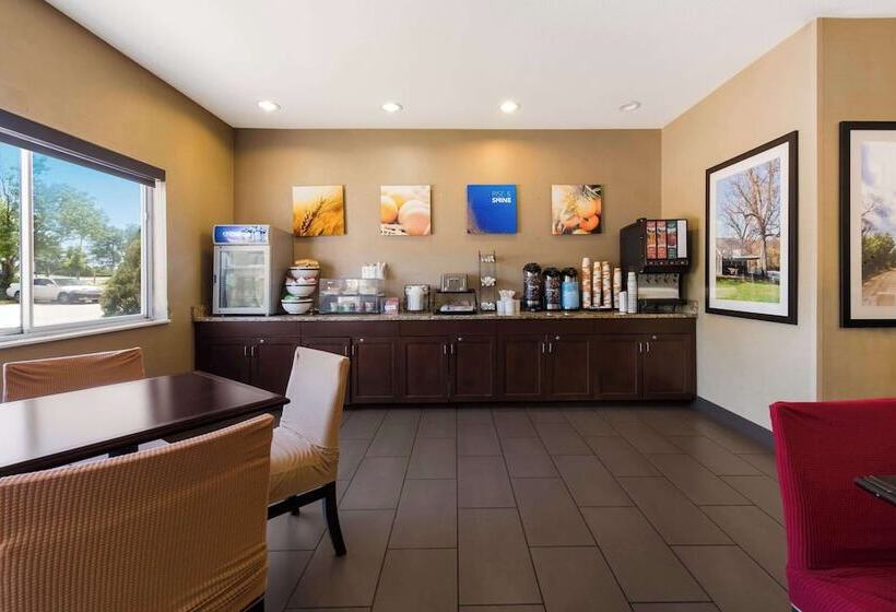 ホテル Comfort Inn East