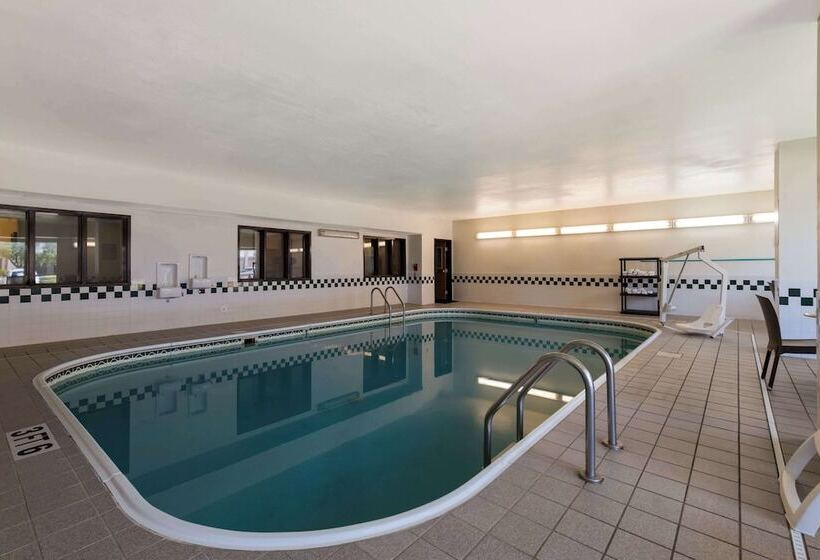 ホテル Comfort Inn East