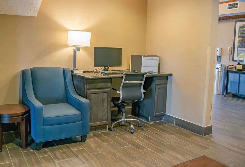 فندق Comfort Inn Huntington Near University