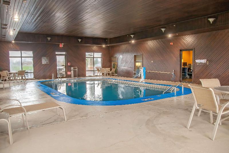 בית מלון כפרי Comfort Inn Huntington Near University