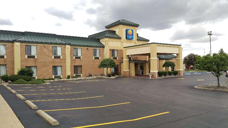 בית מלון כפרי Comfort Inn Huntington Near University