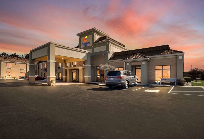 בית מלון כפרי Comfort Inn Huntington Near University