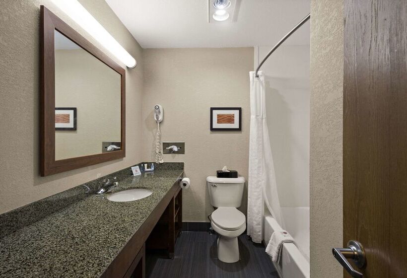 فندق Comfort Inn Huntington Near University