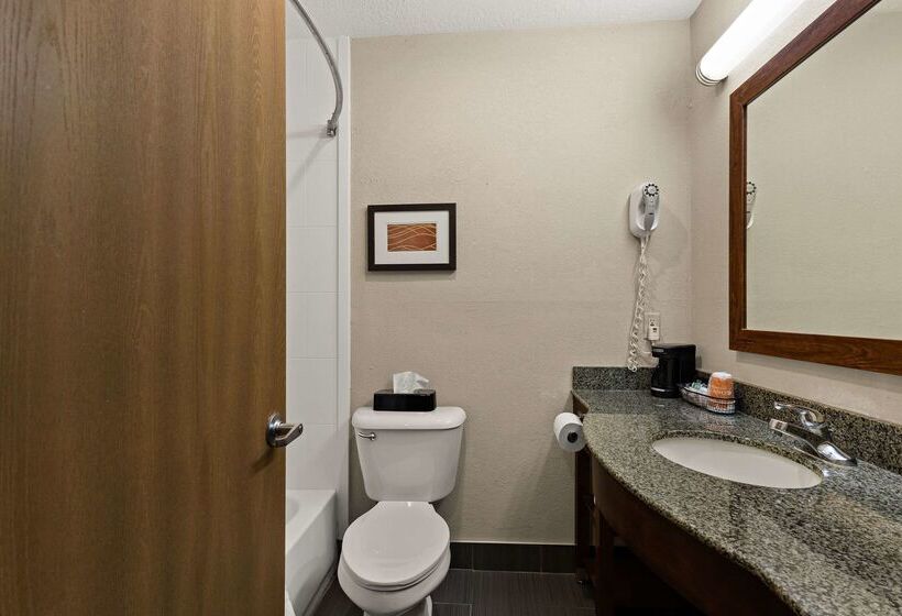 فندق Comfort Inn Huntington Near University