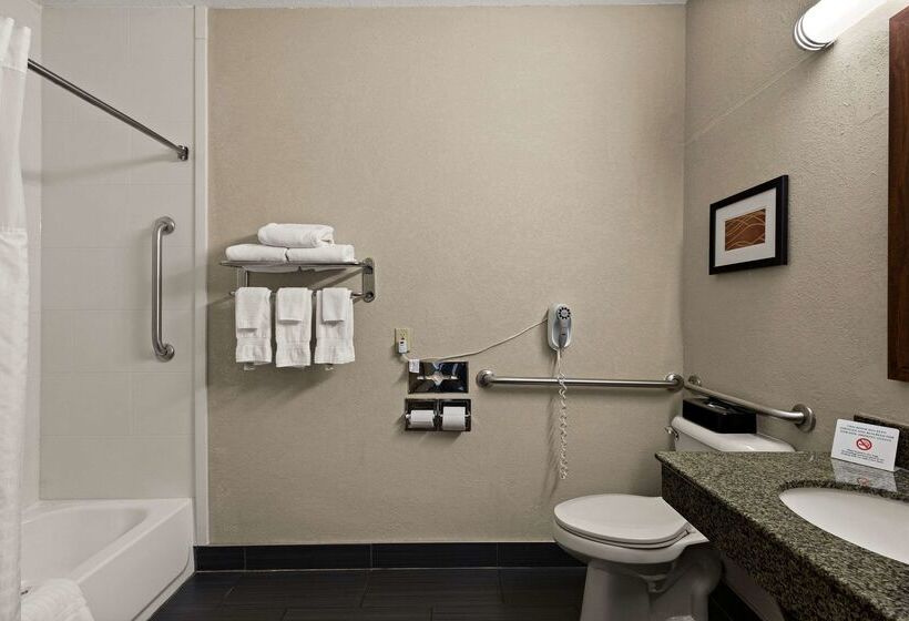בית מלון כפרי Comfort Inn Huntington Near University