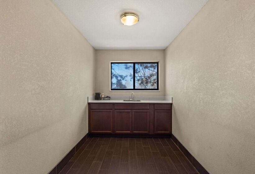 בית מלון כפרי Comfort Inn Huntington Near University