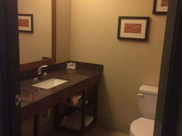 فندق Comfort Inn Limon