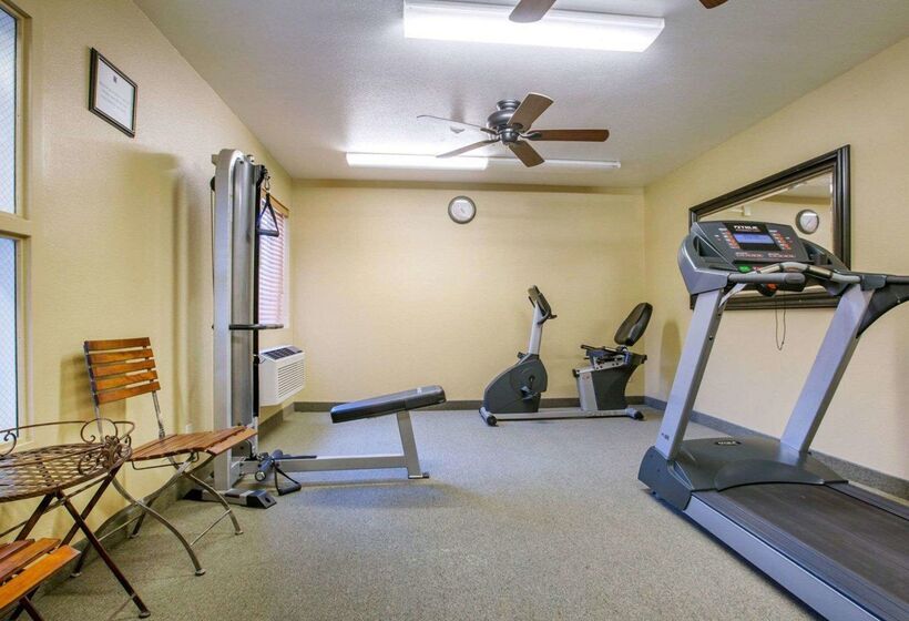 בית מלון כפרי Comfort Inn Marina On The Monterey Bay