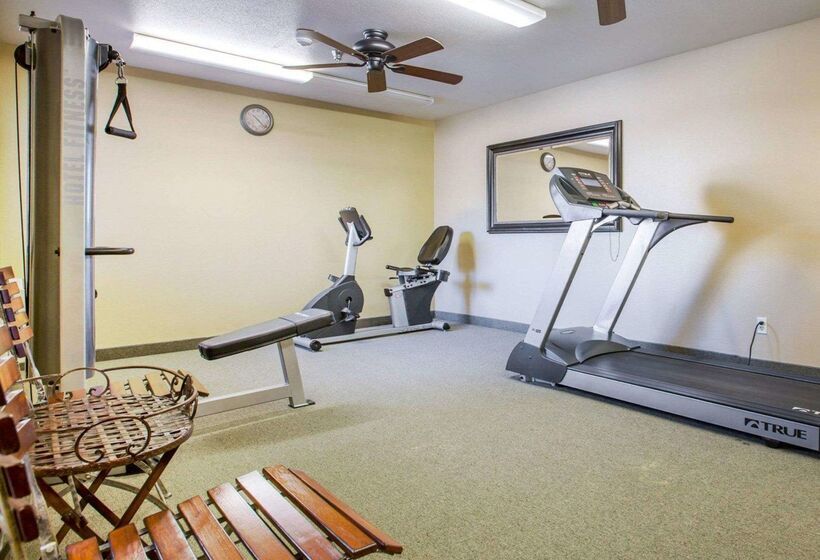 בית מלון כפרי Comfort Inn Marina On The Monterey Bay