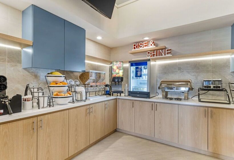 בית מלון כפרי Comfort Inn Marina On The Monterey Bay