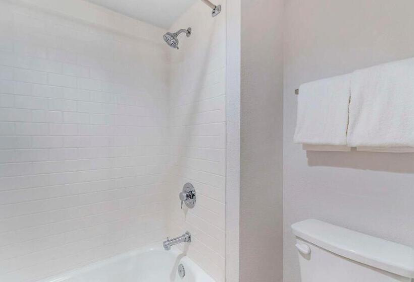 בית מלון כפרי Comfort Inn Marina On The Monterey Bay