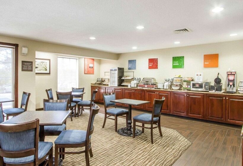 فندق Comfort Inn Poplar Bluff North