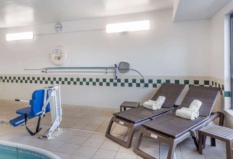 Отель Comfort Inn Rockford Near Casino District